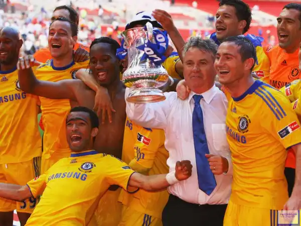 Guus Hiddink: History says ‘Lucky Guus’ should not be coming back to Chelsea